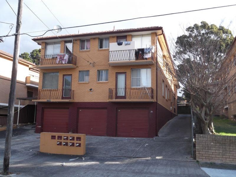 2/24 COLIN St, Lakemba NSW 2195