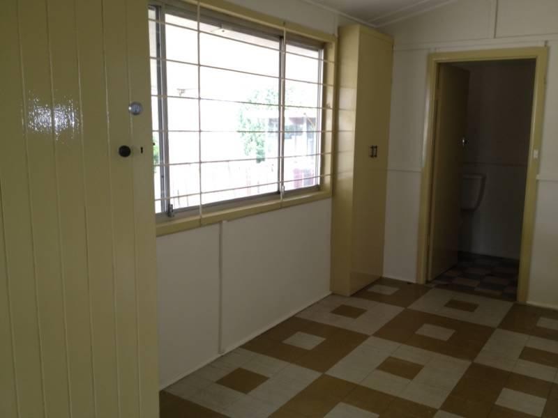 4 Vernon St, Punchbowl NSW 2196