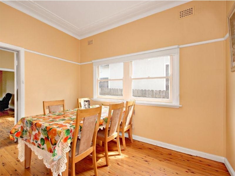 12 Dennis St, Lakemba NSW 2195