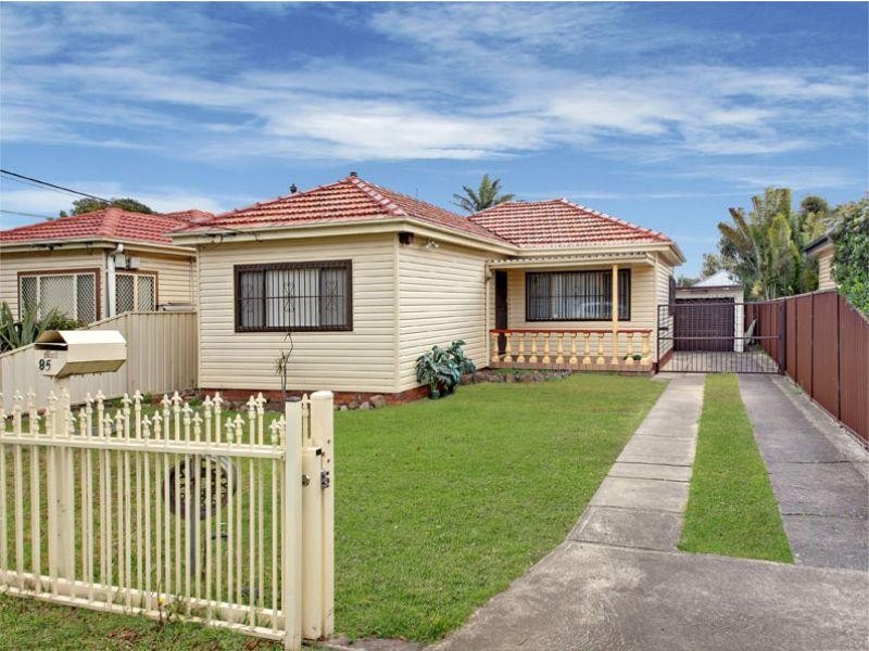 85 Belmore Rd, Punchbowl NSW 2196