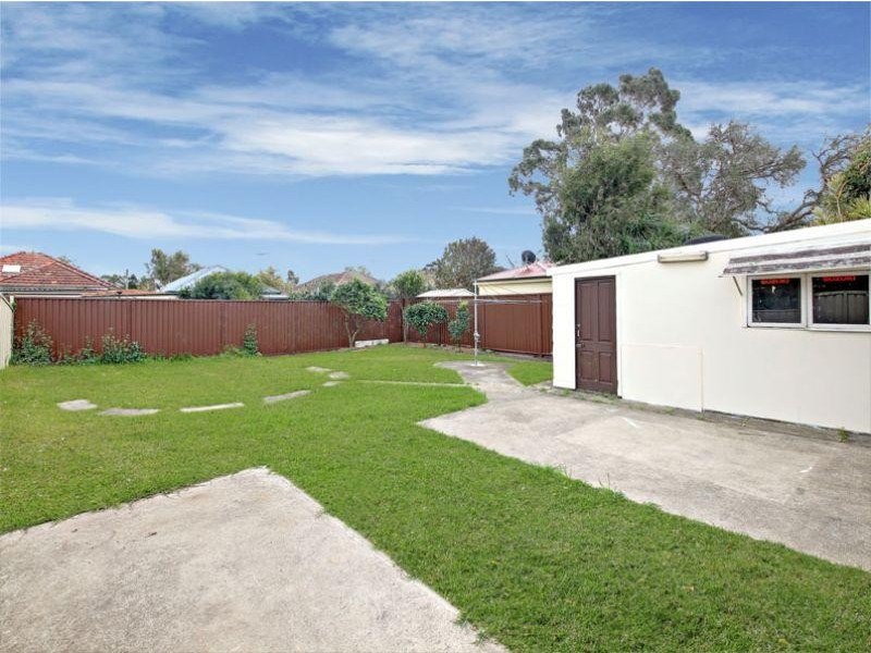 85 Belmore Rd, Punchbowl NSW 2196