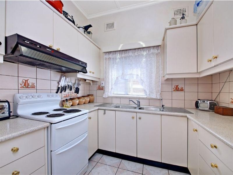 31 Dennis St, Lakemba NSW 2195