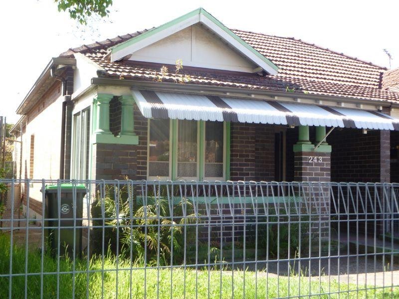 243 Lakemba St, Lakemba NSW 2195