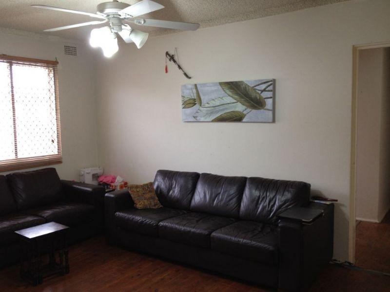 2/42 Colin St, Lakemba NSW 2195