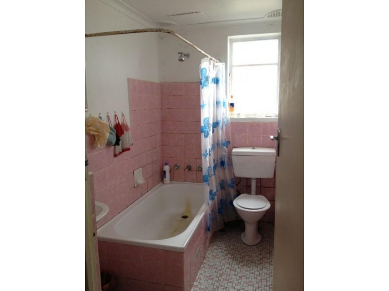 2/42 Colin St, Lakemba NSW 2195