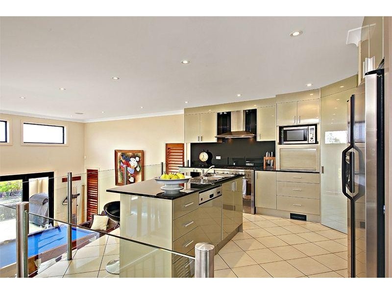 10 Silvereye Ct, Woronora Heights NSW 2233