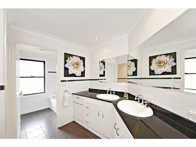 10 Silvereye Ct, Woronora Heights NSW 2233