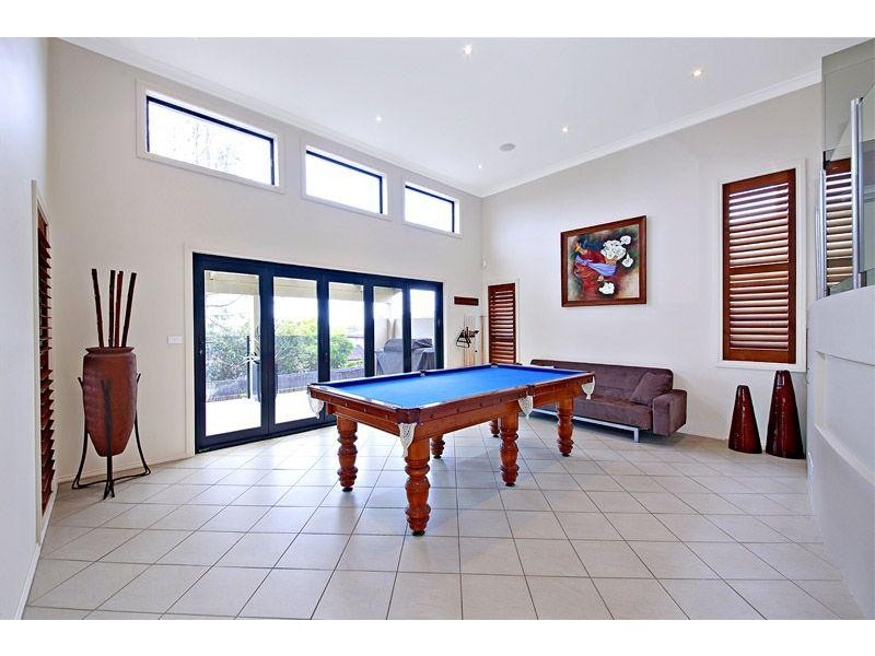 10 Silvereye Ct, Woronora Heights NSW 2233