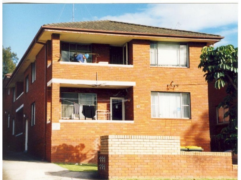 6/23 CHAPEL St, Roselands NSW 2196