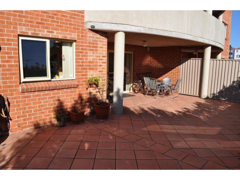 2/72 King Georges Rd, Wiley Park NSW 2195