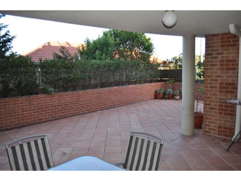 2/72 King Georges Rd, Wiley Park NSW 2195