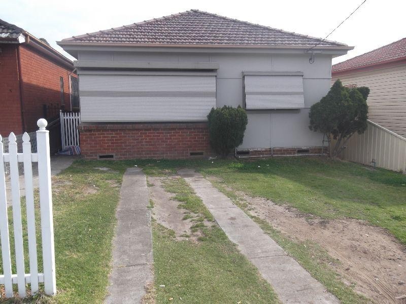 3 KING GEORGES Rd, Wiley Park NSW 2195