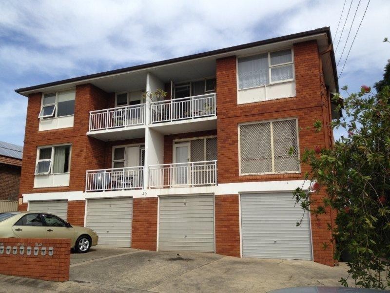 2/29 DENNIS St, Lakemba NSW 2195