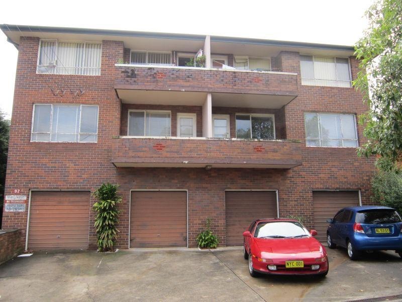 1/92 SPROULE St, Lakemba NSW 2195