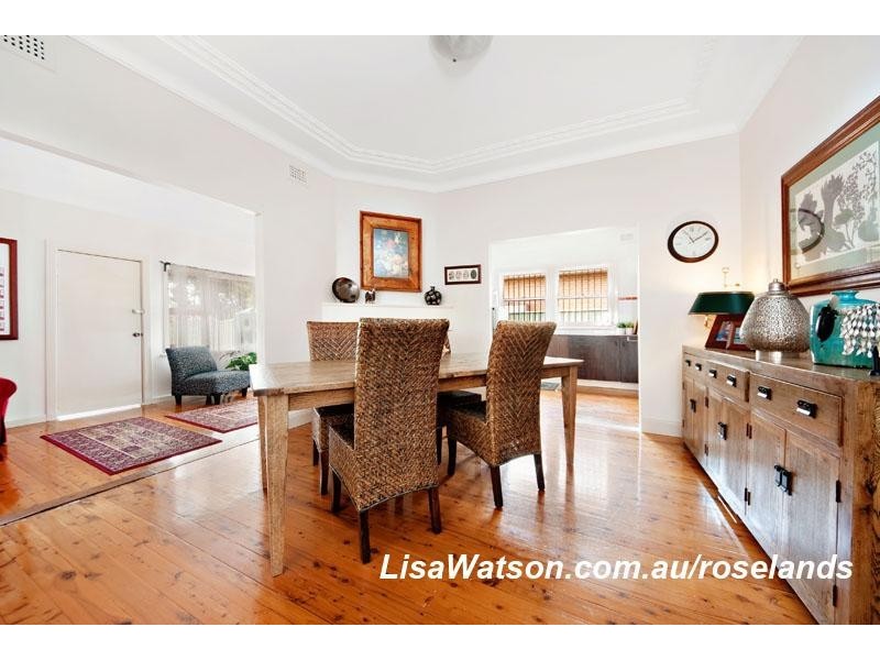 20 Bower St, Roselands NSW 2196