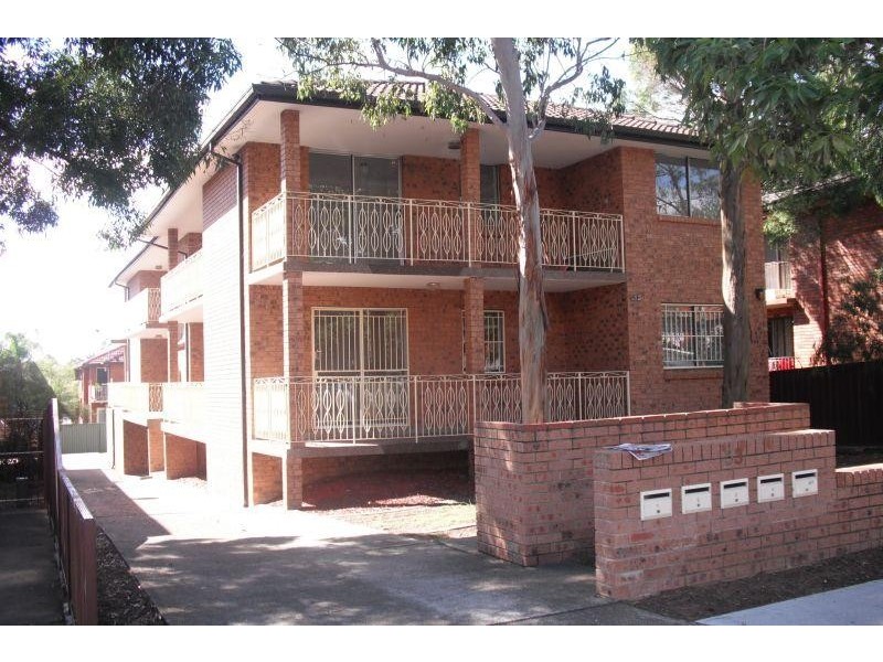 2/53 COLIN St, Lakemba NSW 2195