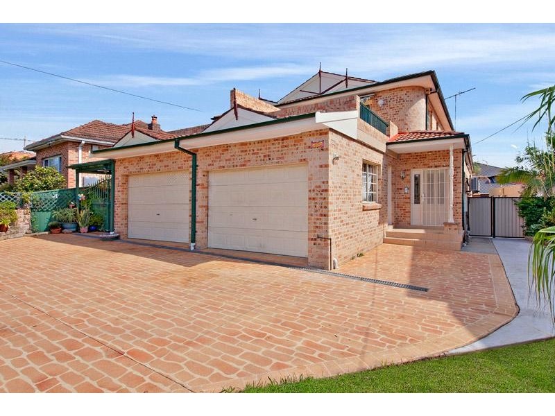20 Murray St, Greenacre NSW 2190