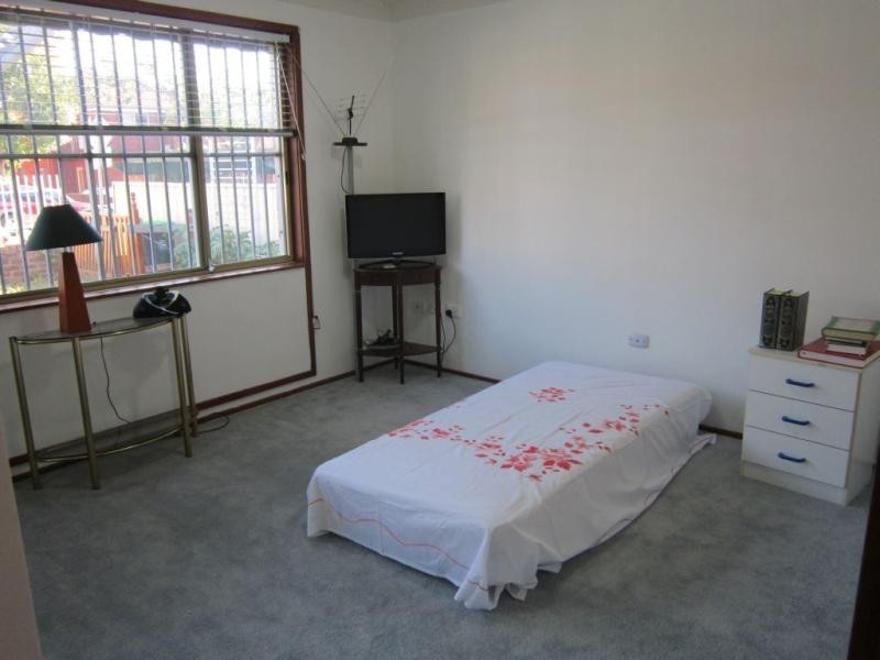 42 Sproule St, Lakemba NSW 2195