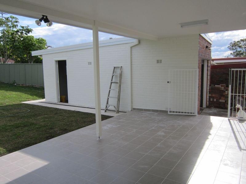 5 ENOGGERA Rd, Beverly Hills NSW 2209