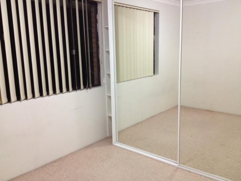 8/15 ST GEORGES Rd, Penshurst NSW 2222