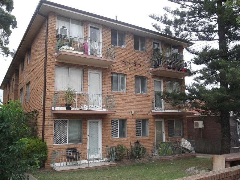 8/60 WANGEE Rd, Lakemba NSW 2195