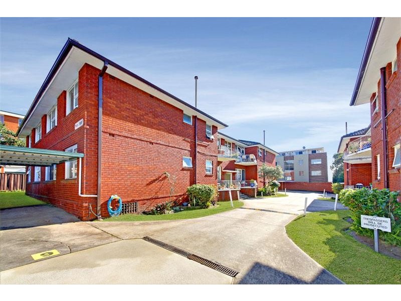 13/13 Phillip St, Roselands NSW 2196