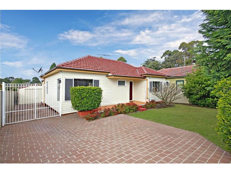 811 Forest Rd, Peakhurst NSW 2210