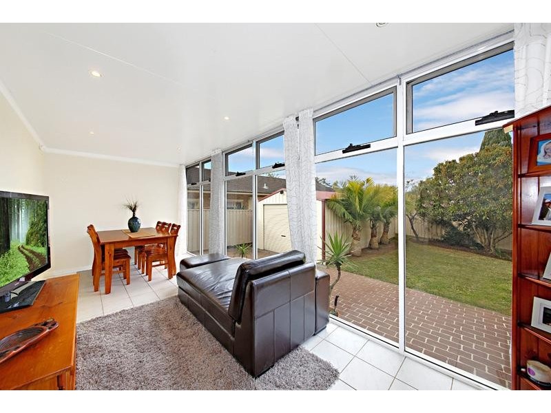 811 Forest Rd, Peakhurst NSW 2210