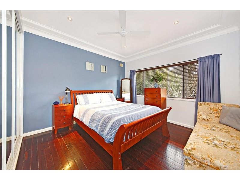 811 Forest Rd, Peakhurst NSW 2210