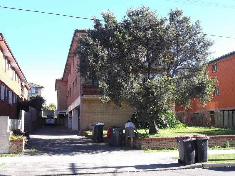 6/50 COLIN St, Lakemba NSW 2195