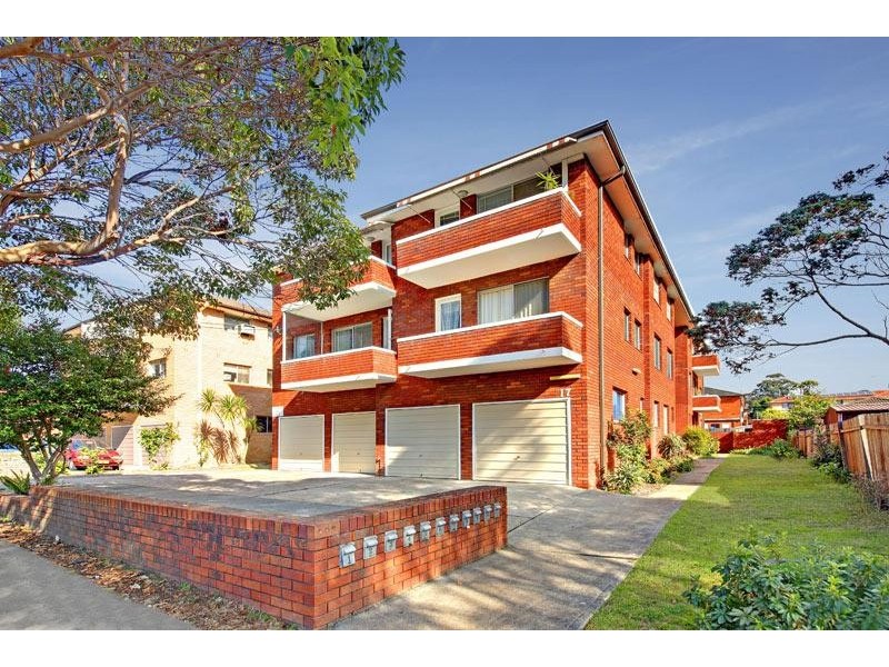 10/17 Sproule St, Lakemba NSW 2195