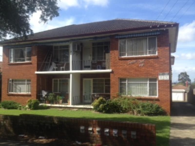 1/72 Dennis St, Lakemba NSW 2195