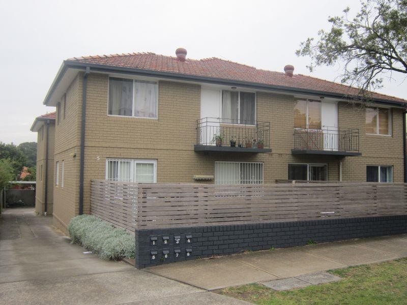 2/5 Defoe St, Wiley Park NSW 2195