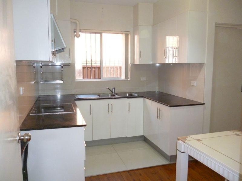 2/29 Sproule St, Lakemba NSW 2195