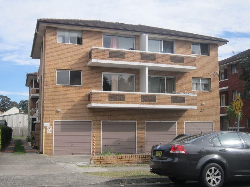 8/21 Sproule St, Lakemba NSW 2195