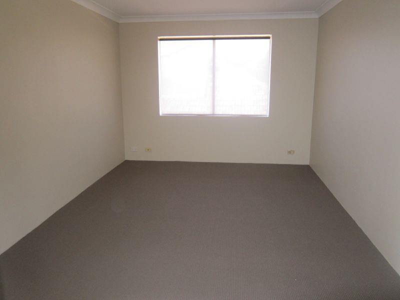 3/23 Chapel St, Roselands NSW 2196