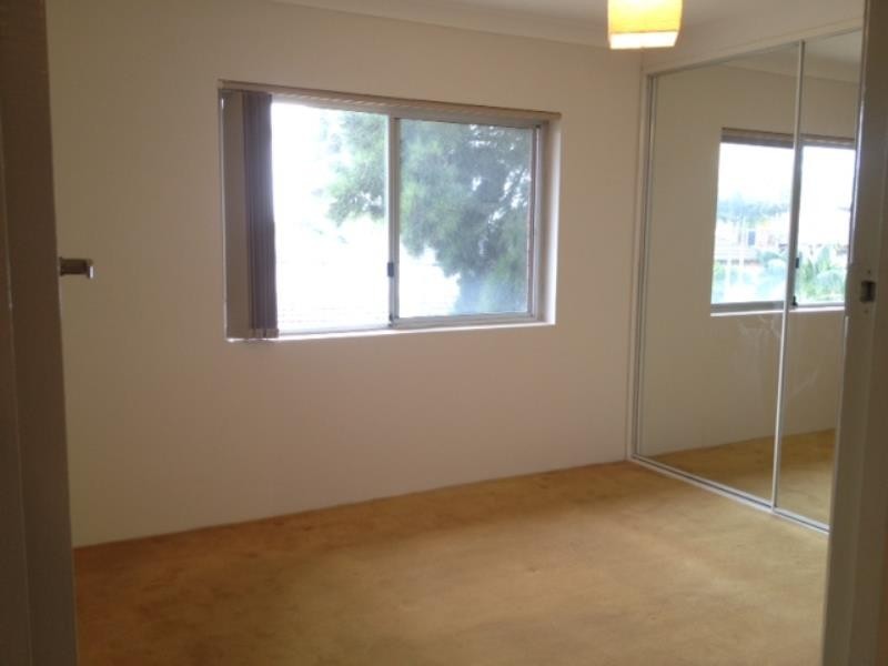 6/6 Ridgewell St, Roselands NSW 2196