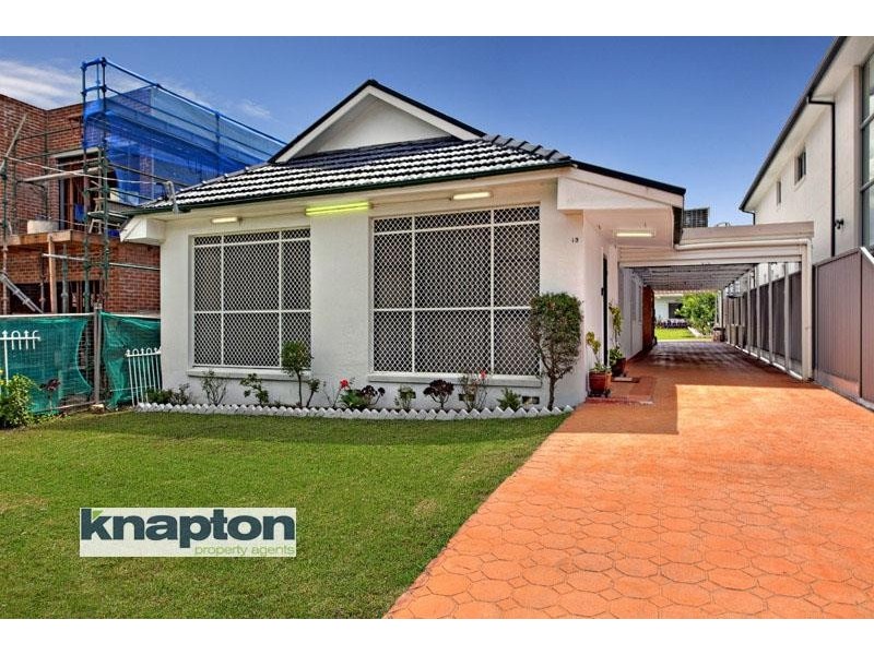 13 Clio St, Wiley Park NSW 2195