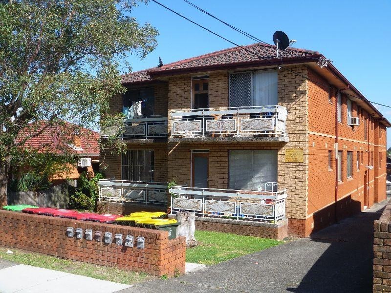 8/97 Yangoora Rd, Lakemba NSW 2195