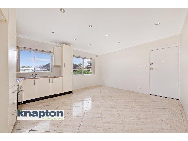 6/6 Ridgewell St, Roselands NSW 2196