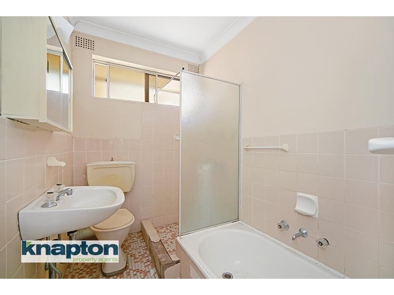 10/23 Phillip St, Roselands NSW 2196