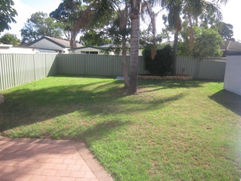 40 Brallos Ave, Holsworthy NSW 2173