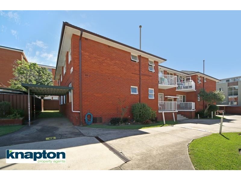 10/13 Phillip St, Roselands NSW 2196