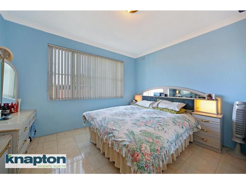 2/18 Phillip St, Roselands NSW 2196