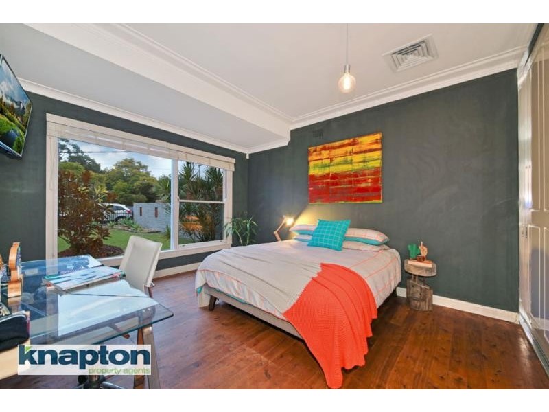 3 Grandview Cres, Lugarno NSW 2210