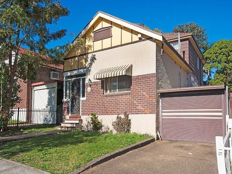 8 Browning Ave, Lakemba NSW 2195
