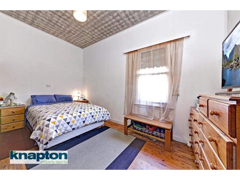 22 Flora St, Roselands NSW 2196