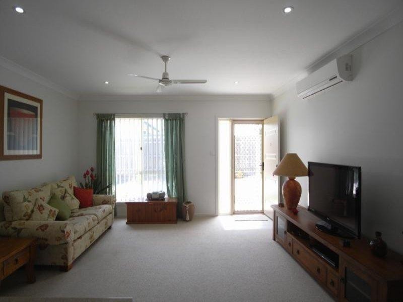 2/39 Combined St, Wingham NSW 2429