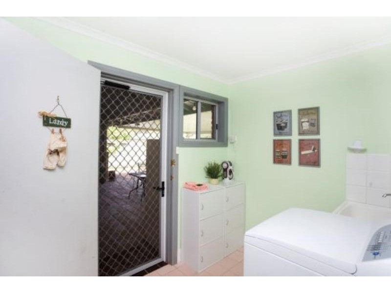 8 Kingfisher Dr, Wingham NSW 2429