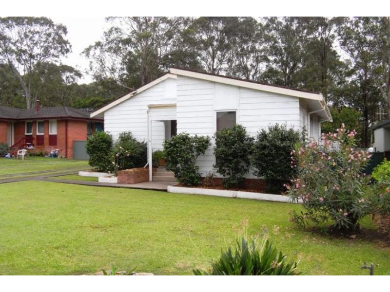 9 Irvine St, Wingham NSW 2429